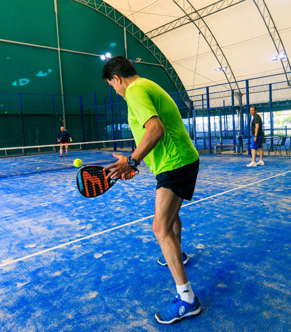 Play paddle, the newest sport, on an outdoor or indoor court in Timisoara