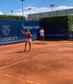 Tennis lesson for you and your friends at an academy in Bucharest