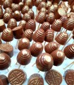 Create delicious chocolate pralines as a family